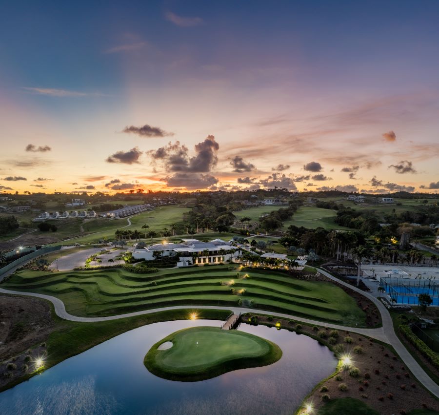 Apes Hill Barbados is absolutely stunning... Here's 5 reason to visit Barbados this year!
thegolfwire.com/5-reasons-to-v…