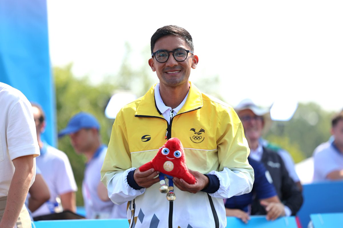 DriversEcuador's tweet photo. ¡Grande Daniel Pintado!

¡Primera medalla de oro para Ecuador 🇪🇨 en Paris 2024!

El marchista ecuatoriano se llevó el oro olímpico 🥇 este 1 de agosto en los 20 km de marcha con un tiempo de 1:18:55.

Pasaron 28 años para que el Ecuador logre su segunda medalla de oro en este deporte.

¡Felicidades @danielpintado1!

#TeamEcuador #Paris2024 #PHRYGES