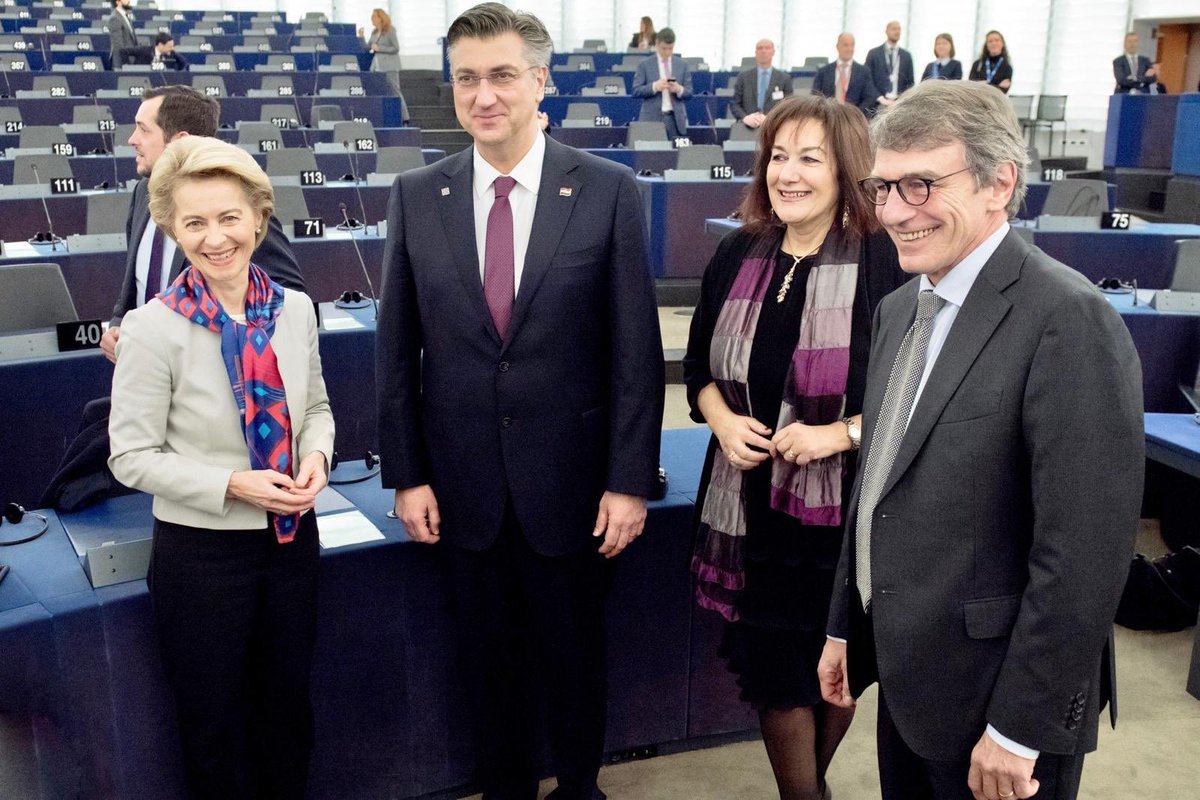 dubravkasuica's tweet photo. Deeply honoured &amp; grateful to @VladaRH for nominating me as a candidate for the next @vonderleyen @EU_Commission!

I will remain devoted to🇪🇺unity, prosperity &amp; wellbeing of all #EU citizens! I look forward to the hearing &amp; the next chapter!

Hvala @AndrejPlenkovic na povjerenju! https://t.co/PXQL2bLhds