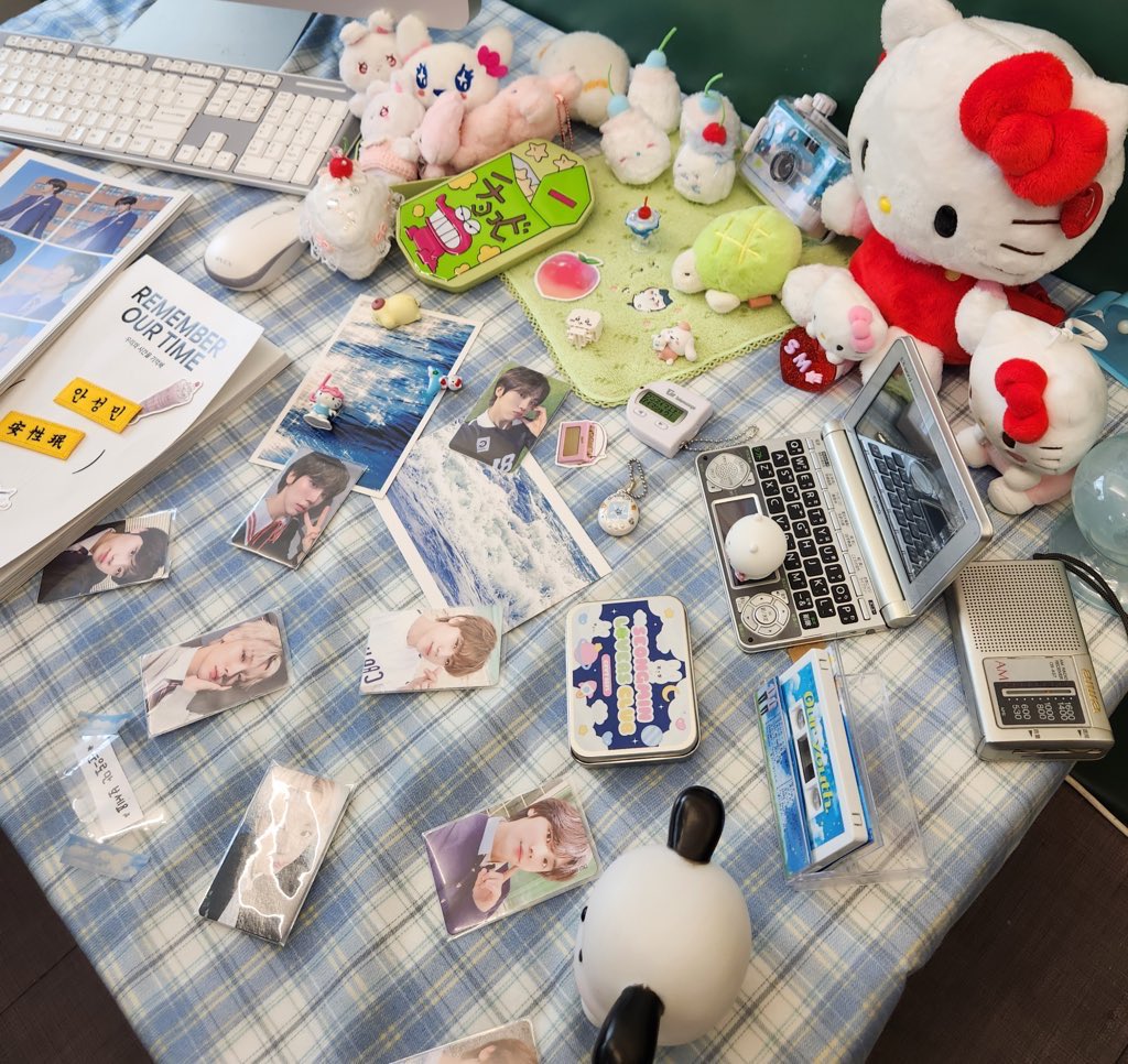 가장 기대하구 간 카페인데 진짜 제일 예뻤다🥹🥹 파릇파릇한 여름이랑 너무 잘 어울리고, 싱그러운 성민이 그자체🌿💕

#반짝반짝_덩별