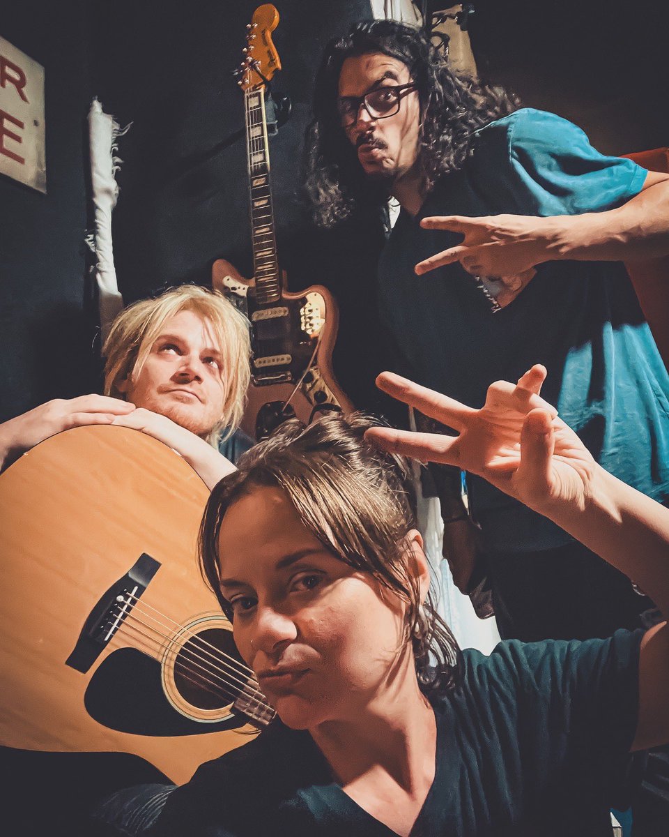 FEATHERTRADE's tweet image. 📍NOTTINGHAM // we will catch you tomoz at The Chapel 😆 

Lineup info &amp;amp; tix: bandsintown.com/a/3121722