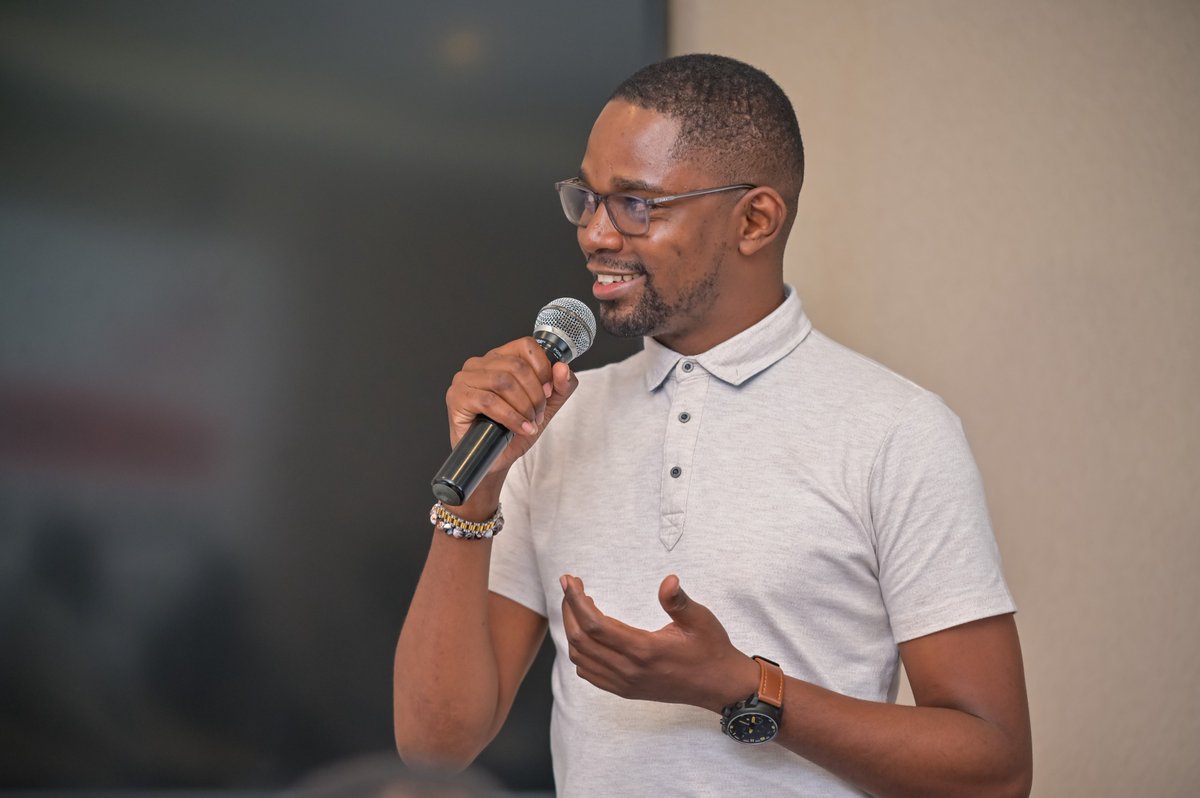 Eric_Of_1691's tweet photo. Today was a good day to talk #BankClosuresUg with the @kigo_thinkers 

It was a blessing to be educated by Prof @FredMuhumuza8  and to have @kennethegesa reaffirm @BOU_Official's commitment in driving trust in our banking sector. 

Kudos to @SemweyaMusoke for setting this up! https://t.co/juxMAxpyav