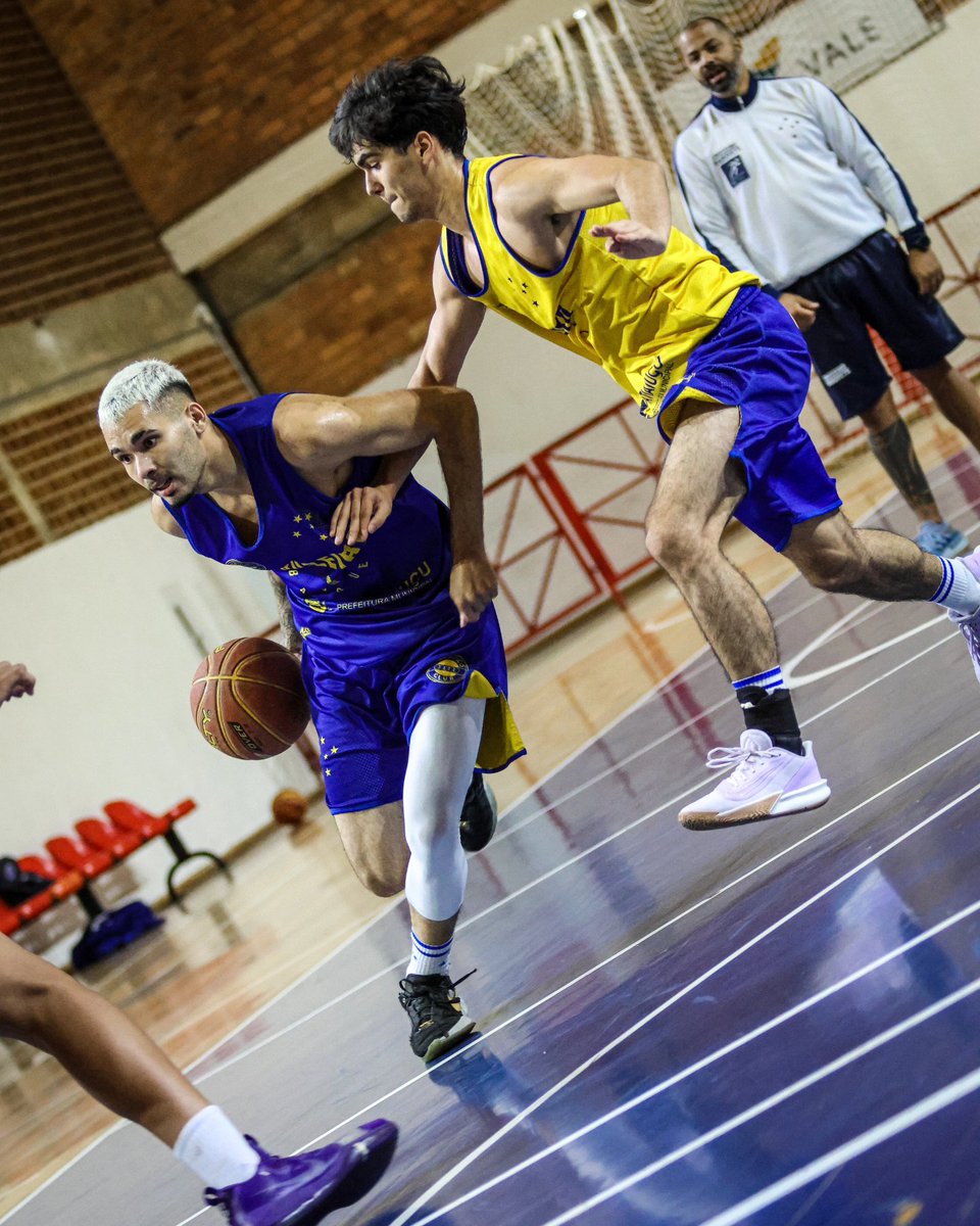 crzbasquete's tweet image. 🏀 O Cabuloso das quadras segue sua rotina diária de treinamentos no Olympico Club, em processo de evolução para a fase final da LDB 2024!

Seguimos firmes! 💪🏻🦊 

#cruzeiro #cruzeirobasquete #ldb