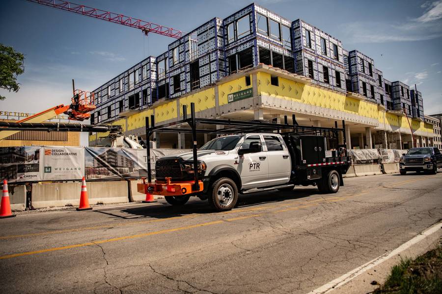RentPremier's tweet photo. Heavy-duty overhead rack. 100-gallon fuel transfer tank and pump. 12,000lb DP bumper winch and curbside capstan drive.
Learn more about our Framers: https://t.co/PQillhKGbv
#worktruck #candywagon #utilities #framer #customtruck #upfittruck #pcca https://t.co/6nRt5B8741