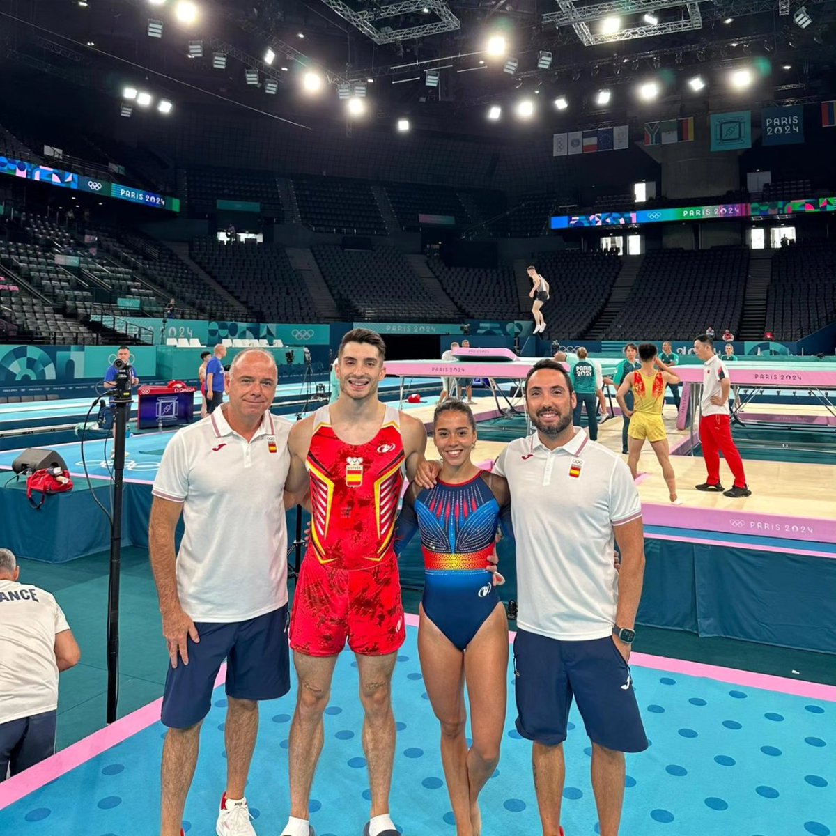 Les cares d'il•lusió no enganyen: volen continuar fent història. I, compte, perquè a il•lusió no els guanya ningú.

Demà és el vostre dia.

Sort David, sort Noe! 🍀