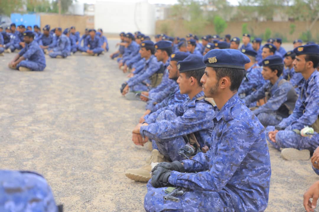 مأرب
اختتام فعاليات برنامج التوعوية الأمني
اختتمت اليوم فعاليات برنامج التوعوية الأمنية والإرشادية الذي نفذته الإدارة العامة للتوجيه المعنوي والعلاقات بوزارة الداخلية بالشراكة مع شرطة محافظة مأرب.