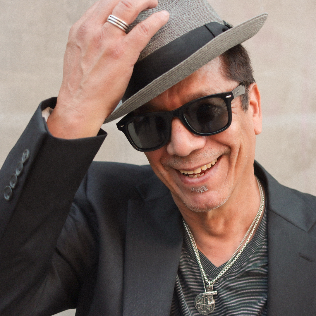 Joel Guzman’s career is distinguished by his collaborations with some of the most iconic names in music.

Joel Guzman and Sarah Fox - CONJUNTAZZO ⭐️PURO TEJAS ⭐Available now on all platforms.           

Photo by Todd V Wolfson

Add us to your playlist!
music.youtube.com/playlist?list=…