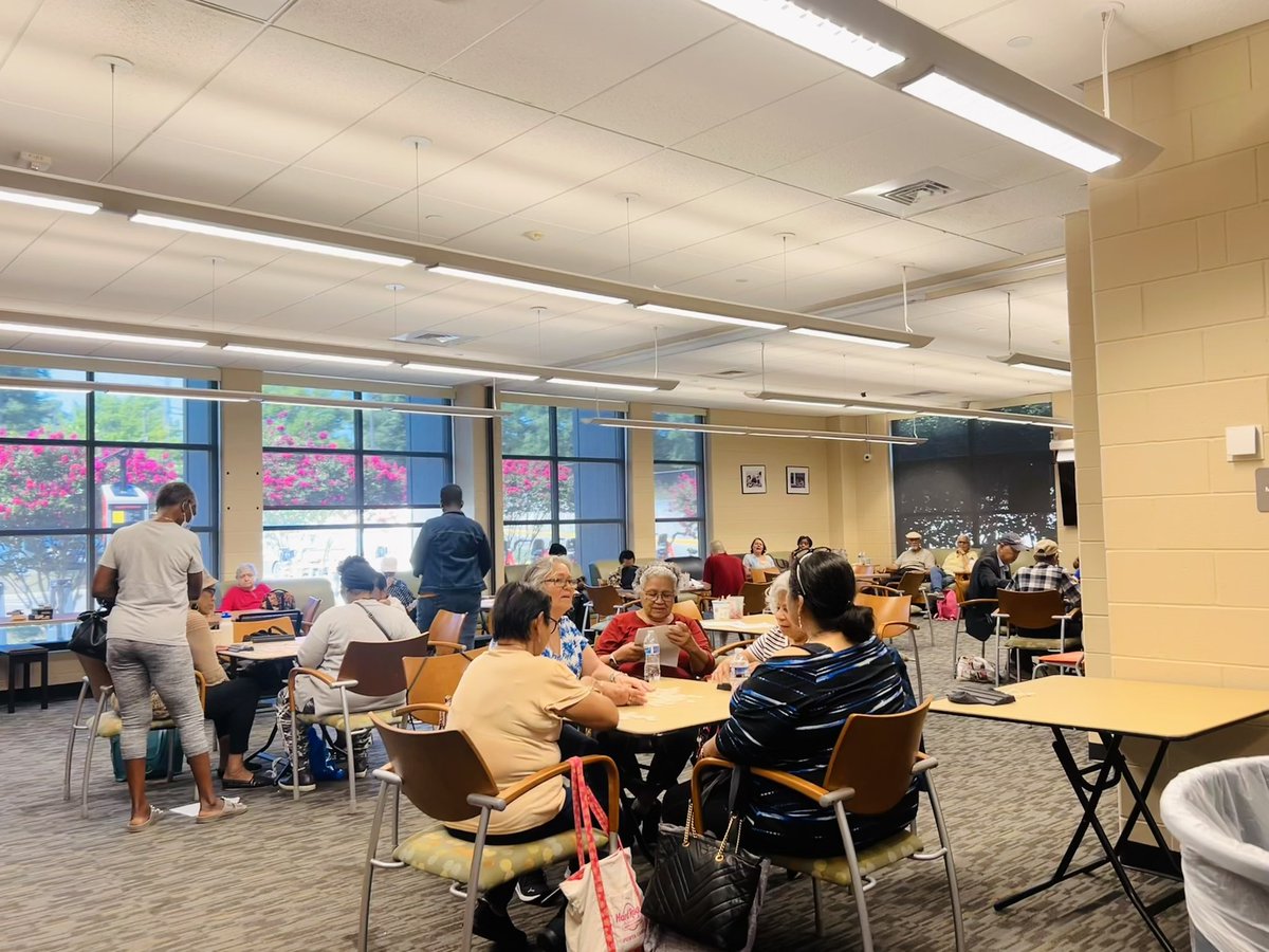 MoCoRec's tweet image. White Oak CRC is bustling with activity! 🏓From intense pickleball matches to friendly table tennis games and heartwarming senior conversations, there's something for everyone here. Join the fun! #WhiteOak #Pickleball #TableTennis #SeniorCenter
#MoCoRec