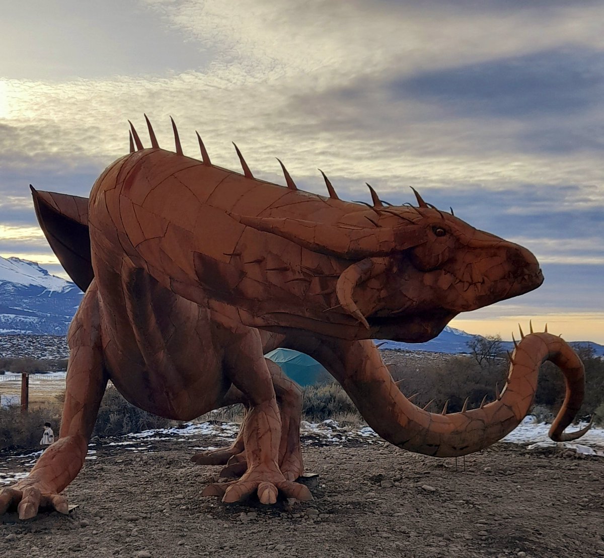 AnamArevalook's tweet photo. Un nuevo atractivo turístico en Esquel, ubicado en laguna Carao, a 2 km de laguna La Zeta. El Dragón que representa el espíritu de la Cultura Galesa. @TurismoEsquel  @Imagen_Arg https://t.co/9kpBswol6A