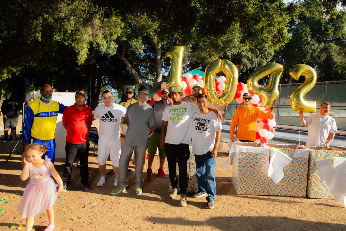 svdebug's tweet image. San Jose &amp;amp; San Mateo #participatorydefense hubs celebrated our annual Time Saved Party!!!✊🏾🖤🙌🏾
Loved ones from the inside, with families on outside, won 1,042 years of Time Saved in the past year! We are emboldened by their freedom journeys - won through the power of community!