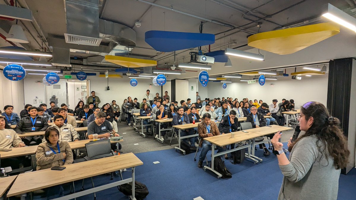 gdgcloudlima's tweet image. El martes tuvimos un gran #IOExtended🫂🎉🥹
Agradecemos enormemente a @nttdatalatam por todo el apoyo brindado
También a nuestros speakers @julissarparco, @KateChauca, #VictoriaUbaldo, @tohure_ y a toda la #comunidad que estuvo presente haciendo posible el evento
@GoogleDevsLATAM