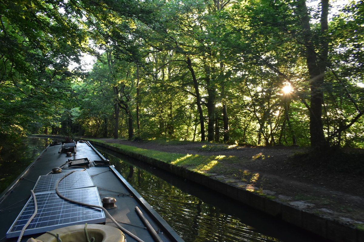 Three posts on my recent trip from Marsworth to Aston (Trent and Mersey)

scholargypsy.org.uk/2024/07/31/sum…