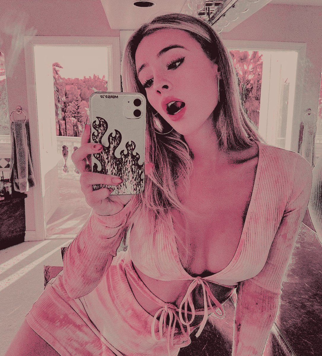 ImmoralPrez's tweet image. ⠀⠀ ⠀⠀ ⠀⠀ ⠀⠀ ⠀⠀𝙃𝙖𝙧𝙥𝙚𝙧 𝙆𝙞𝙣𝙡𝙚𝙮

⠀⠀ ⠀”𝘐 𝘥𝘰𝘯’𝘵 𝘩𝘢𝘷𝘦 𝘢𝘯 𝘢𝘵𝘵𝘪𝘵𝘶𝘥𝘦, 𝘫𝘶𝘴𝘵 𝘴𝘵𝘢𝘯𝘥𝘢𝘳𝘥𝘴.”