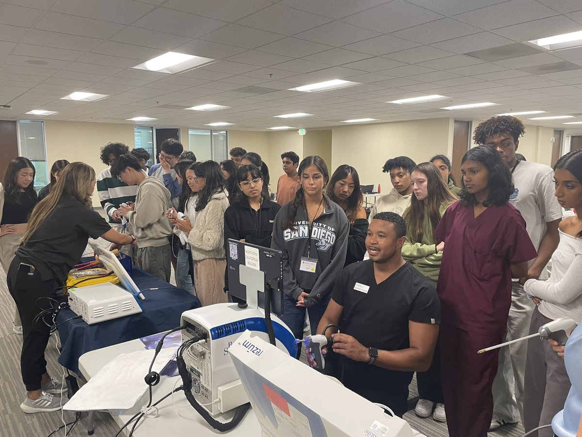 RyanColligan's tweet photo. The next generation of healthcare workers is strong 💪🏼. Thank you to @StanfordMed and Dr. Massoudi for the opportunity to help support this valuable Tri Valley Program for HS students interested in careers in medicine. https://t.co/ZIRLSEXjUJ