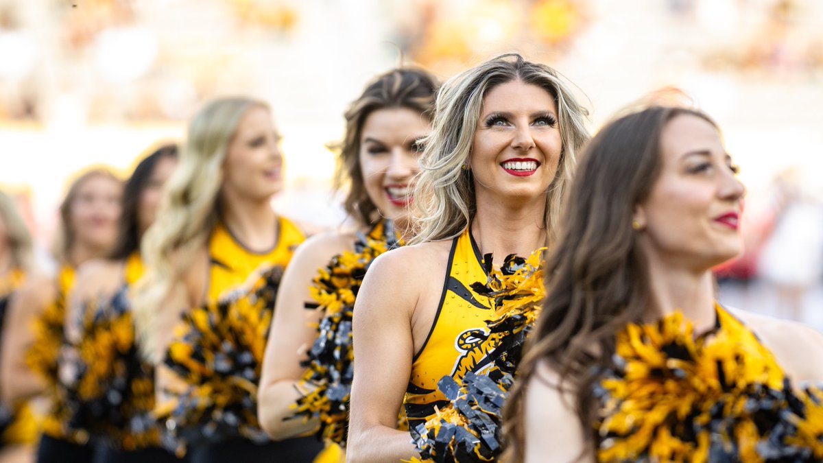 TicatsDC's tweet photo. Tim Hortons Field.jpg
#TBT to our last #GameDay in #TheHammer ๐จ
#TimHortonsField // #Ticats https://t.co/YYvoBib3BI