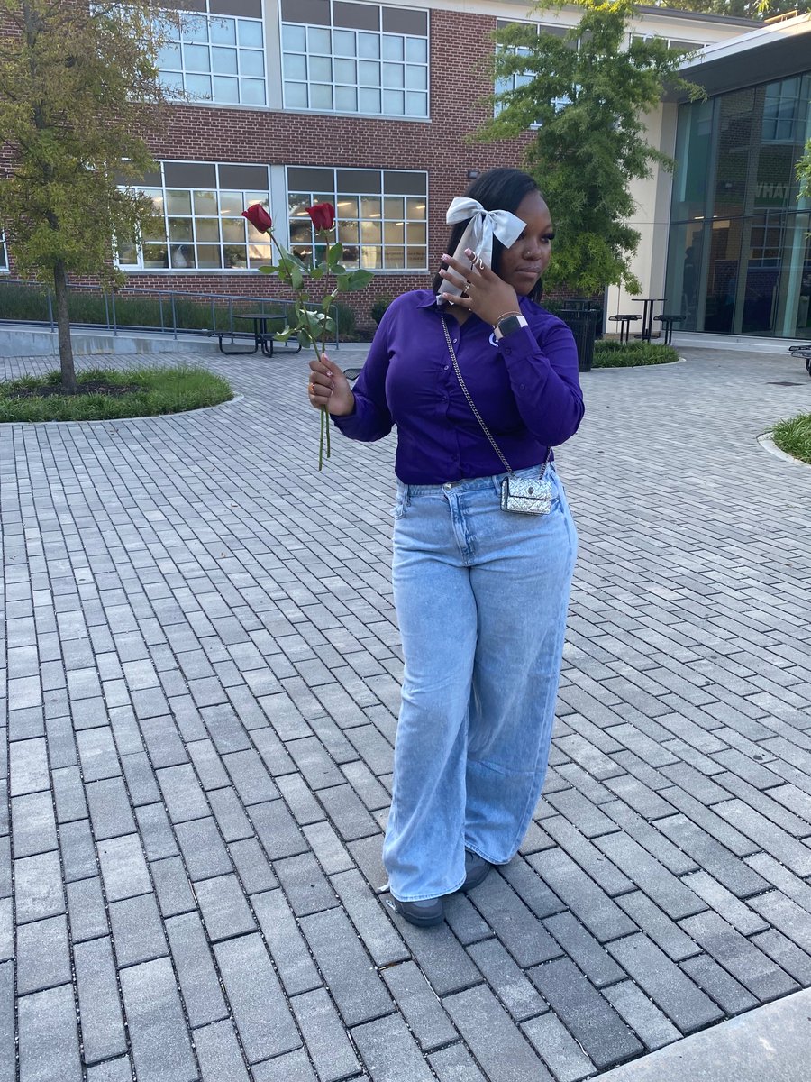 imsostormy's tweet image. Little miss senior ☺️ #co25