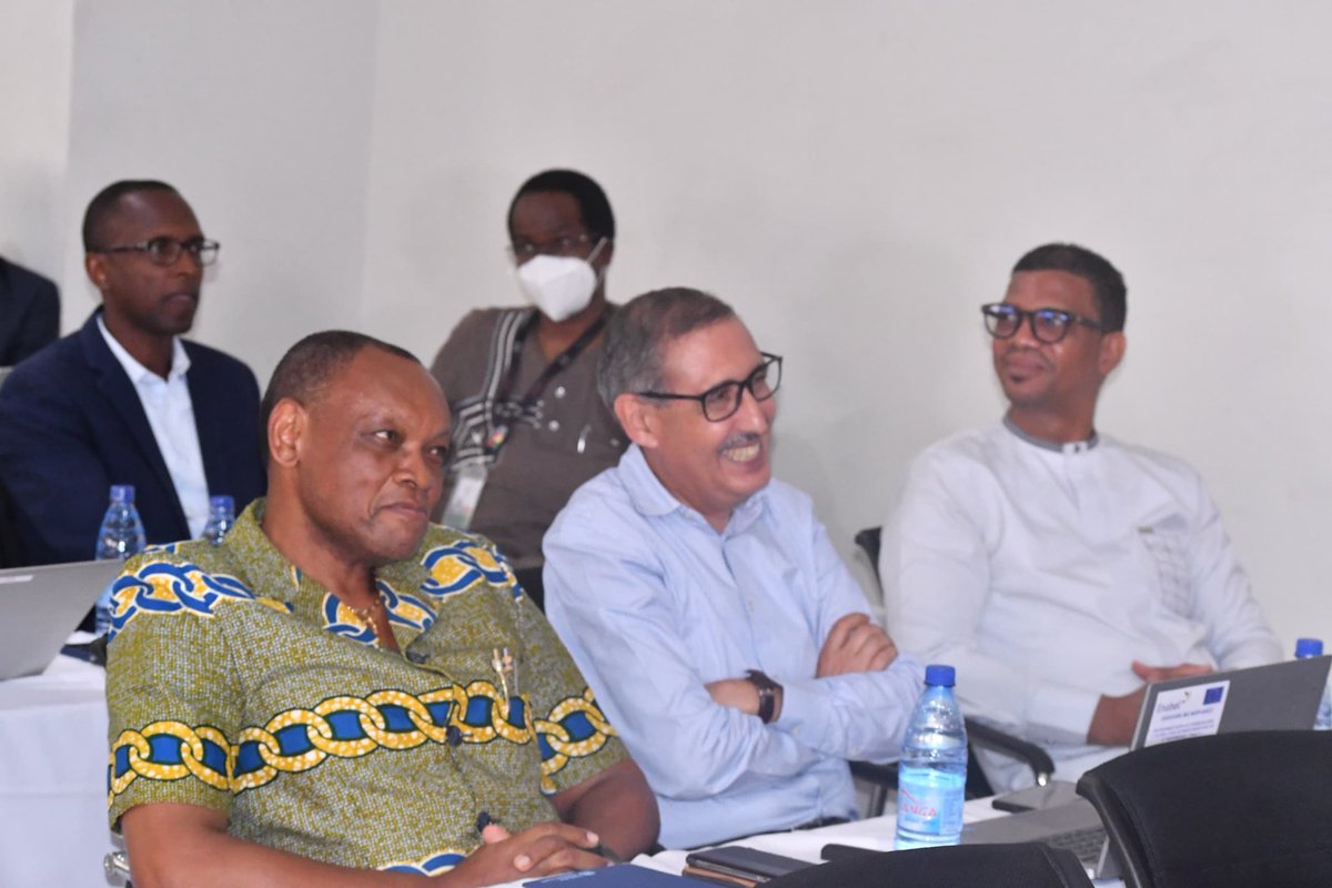 msp_burundi's tweet image. 1/n Le Ministre @Lydwinebara du @mspls_bdi en compagnie du chef de file des partenaires au développement , @DrCrespin représentant de @WhoBurundi, a présidé ce 1.8.2024 en @MairieBuja, une réunion du Cadre de Concertation des Partenaires pour la Santé et le Développement (#CPSD).