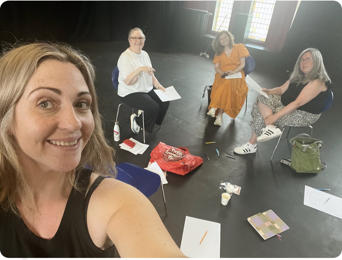 LoriDelRob's tweet image. First day back post mat leave, in the room with these amaze ladies workshopping our play: watch this space! 🤩 @TS_Glasgow @sgsah @UofGSHW @SunshineScot @alison_coyle #theatre #writing