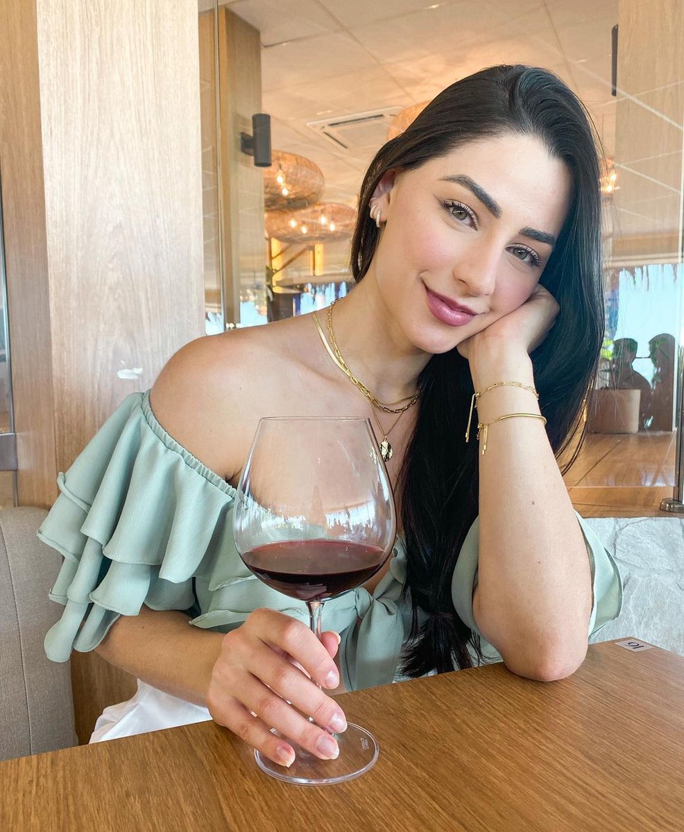 xballmr's tweet photo. Have a glass of wine and relax.☺️☺️🍷🍷 https://t.co/zKBwKKb5Q6