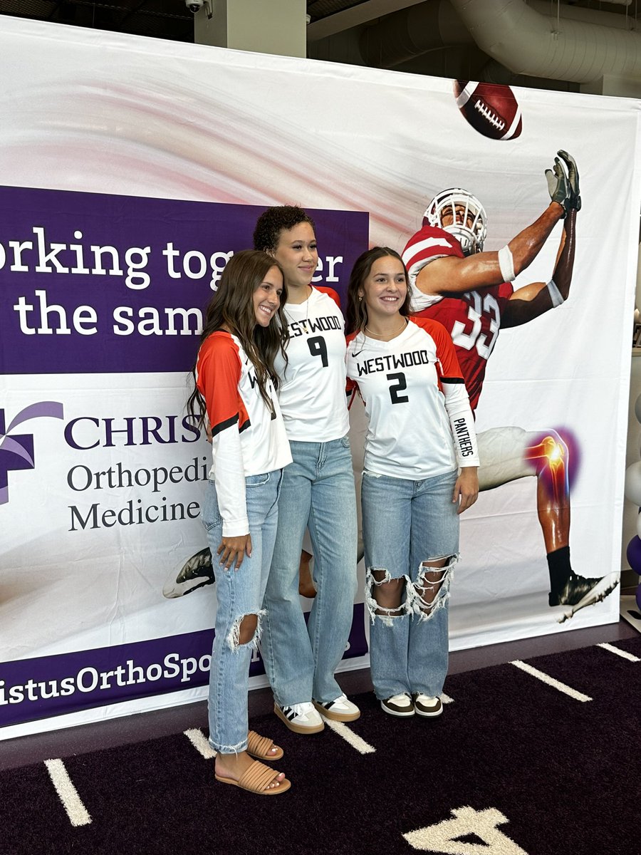 <a href="/WestwoodDNA/">Westwood Athletics</a> 🏐 &amp; 🏈 Media Day!  #gROW