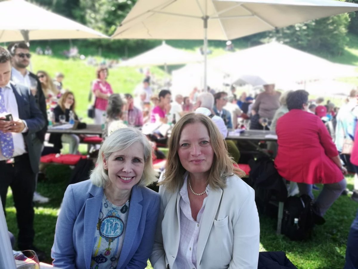 Maria Rotheiser-Scotti (@rotheiserscotti) on Twitter photo 🇨🇭Bundesfeier vom 1. August auf dem Rütli - vielen Dank an die <a href="/sgg_ssup/">Schweizerische Gemeinnützige Gesellschaft SGG</a> für die Einladung an das Nachbarland 🇦🇹 zur Teilnahme! <a href="/AustriaInCH/">Austria in Switzerland</a> <a href="/MFA_Austria/">MFA Austria</a> <a href="/wko_ac_ZRH/">AC Zürich</a> 🇨🇭Bundesfeier vom 1. August auf dem Rütli - vielen Dank an die <a href="/sgg_ssup/">Schweizerische Gemeinnützige Gesellschaft SGG</a> für die Einladung an das Nachbarland 🇦🇹 zur Teilnahme! <a href="/AustriaInCH/">Austria in Switzerland</a> <a href="/MFA_Austria/">MFA Austria</a> <a href="/wko_ac_ZRH/">AC Zürich</a>
