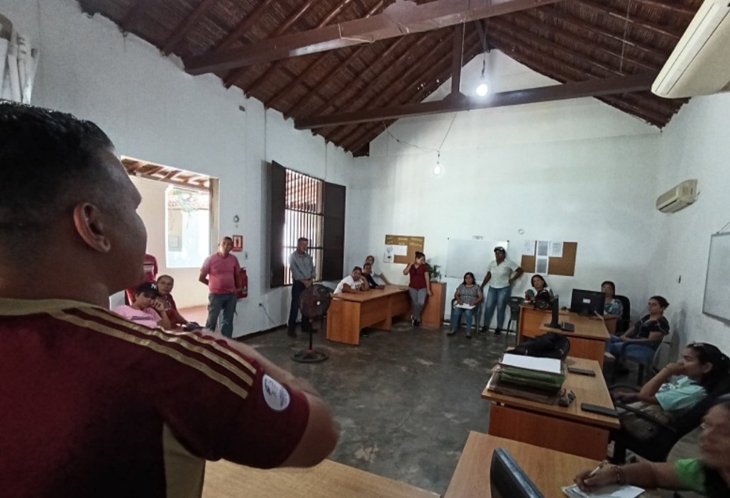 Nva. Esparta || Servidorxs de la ORT NE laborando con total normalidad y en armonía, para continuar construyendo la Patria de Bolivar y Chávez junto al Pdte. Obrero Constitucional <a href="/NicolasMaduro/">Nicolás Maduro</a> #EstaTierraEsNuestroFuturo #VenezuelaEsPaz