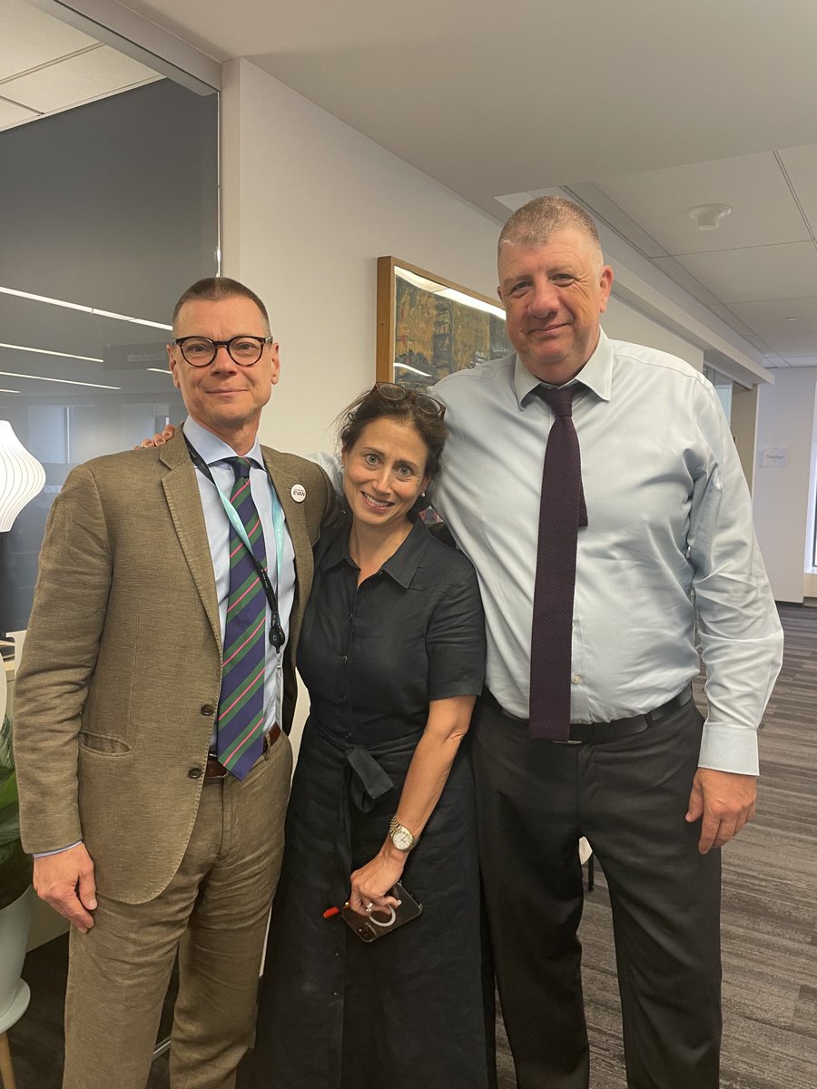 Paul Beckett (@paul4thepress) on Twitter photo Two great colleagues who were front line on the team pushing for Evan’s release @gordonfairclough <a href="/ElenaCherney/">Elena Cherney</a> #ISrandWithEvan #WelcomeHomeEvan Two great colleagues who were front line on the team pushing for Evan’s release @gordonfairclough <a href="/ElenaCherney/">Elena Cherney</a> #ISrandWithEvan #WelcomeHomeEvan