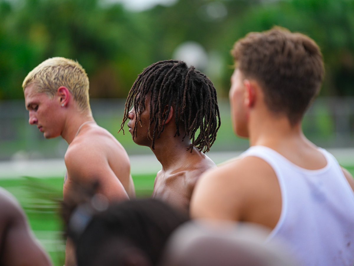 It’s August… IT’S GAME MONTH!!! SPONGERS FOOTBALL IS BACK IN 15 DAYS!!!!!

#TarponPride #Spongers100