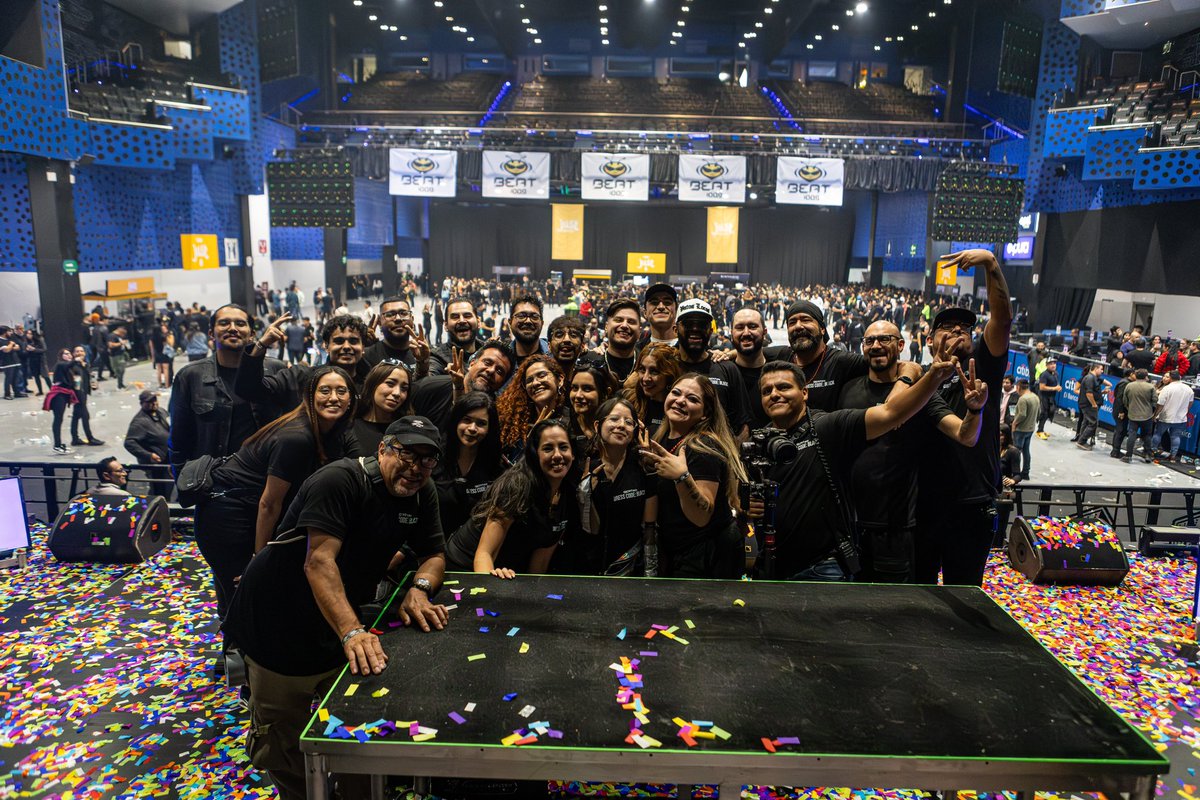 BEATOFICIAL's tweet photo. De parte de todo el Beat Team y todo el equipo detrás de #DressCodeBlack les agradecemos por ser parte del pre festejo #Beat20años 

¡Nos vemos en la próxima! 🐝🖤 https://t.co/iNzFHlZgwM