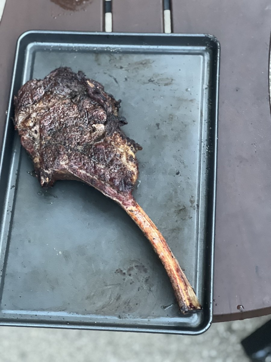 From the Loess Hills of Western Iowa, We are proud to provide home-raised, all-natural beef. 

glcbeef.com