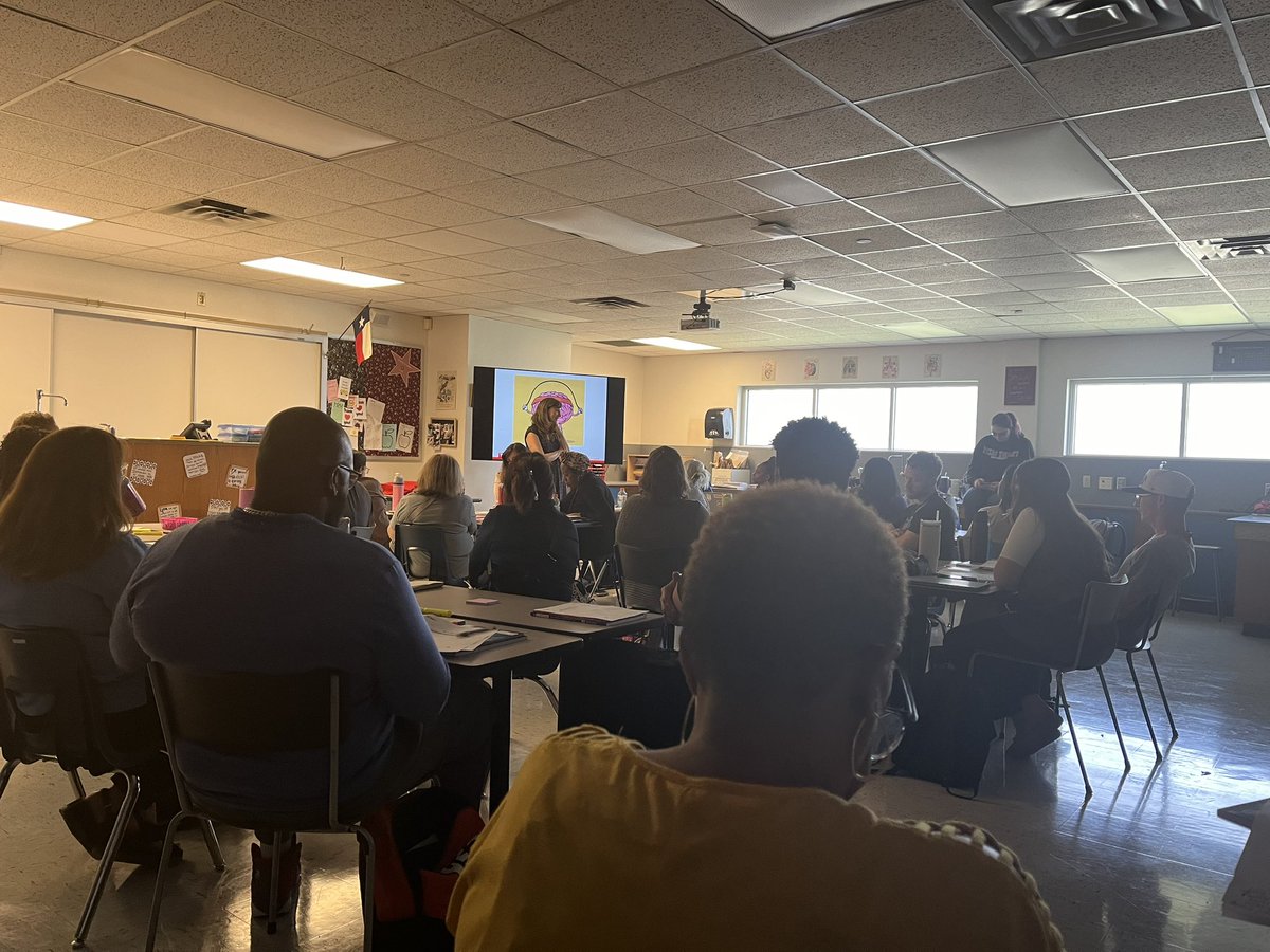 Tapping into our emotions this morning with <a href="/AllisonRoeser/">Allison Roeser</a> who is helping us manage change ❤️❤️ #L2I2024 <a href="/iisdbil_esl/">IISDBIL/ESL</a>