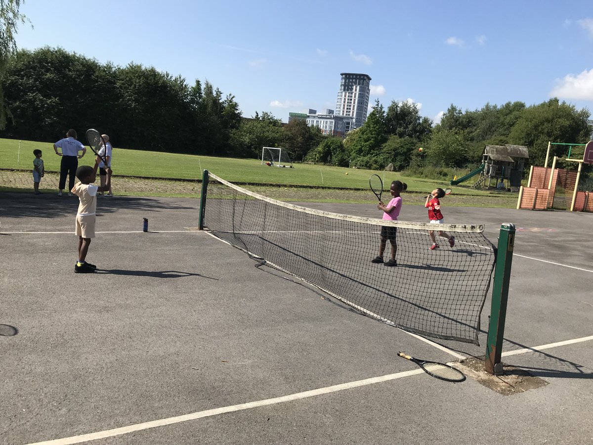 _Lifecentre's tweet image. Wow what a week it's been at the Lifecentre HAF holiday clubs! Theme: Olympics sports &amp;amp; games. Joined by Big Comedy Shop, Coalesce Dance Theatre, Air Hoop, crafts, fun food activities and cooking, plus sports and games led by our fantastic Coaches! #HAF2024 #salfordsummeroffun