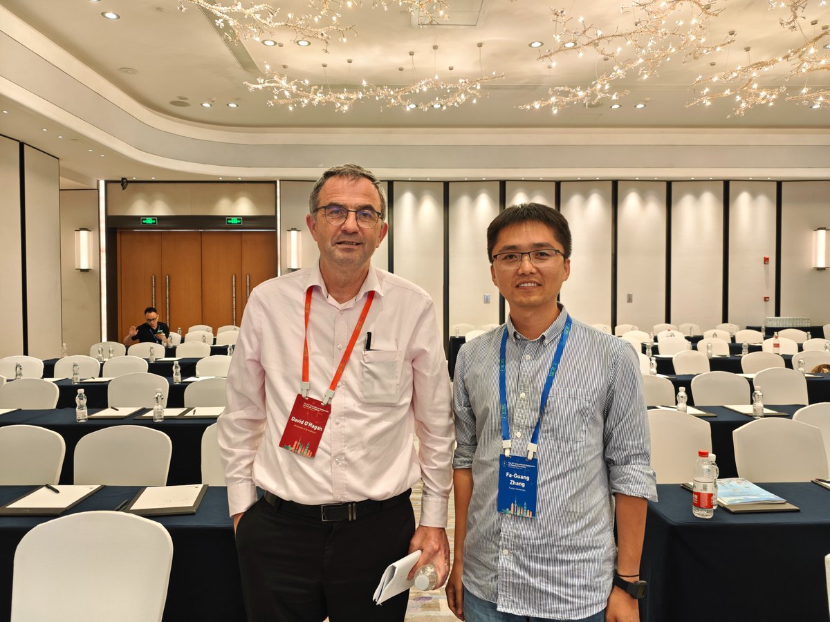24th ISFC in Shanghai and had a picture with Prof. David O'Hagan😀😀