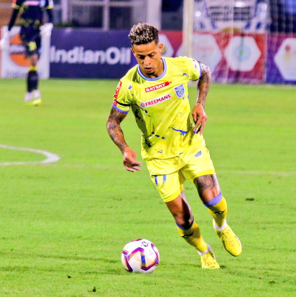 kbfcxtra's tweet image. 🚨| Noah Sadaoui selected as Player Of The Match 🌟🇲🇦 #MCFCKBFC