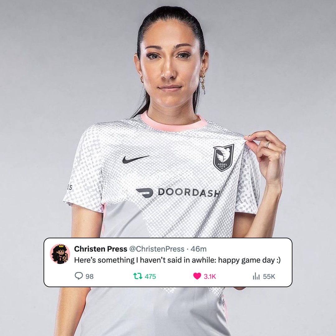 @christenpress is so back 💓 
Give some love to Queen Knee 👑🌸

—
Photo source: <a href="/weareangelcity/">Angel City FC</a> / @christenpress