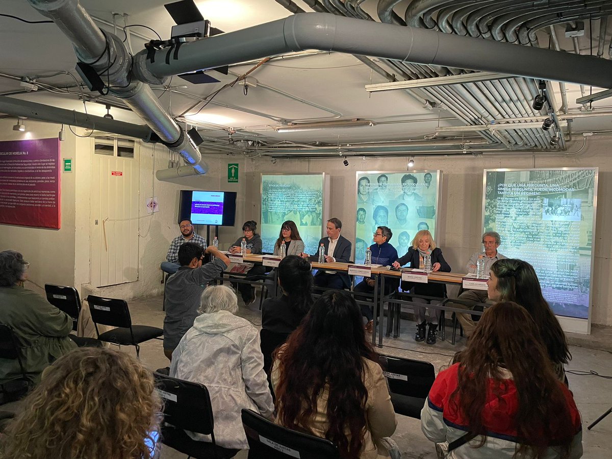 ONUDHmexico's tweet photo. Un gusto haber participado en el Conversatorio “Espacios de memoria desde las instituciones. Memorias en Construcción”. Reconocemos los esfuerzos de los últimos 5 años. Alentamos a expandir los ejercicios de memorias. Las violaciones a #DDHH no deben olvidarse. #HabitarLaMemoria https://t.co/fnTbMtOecB