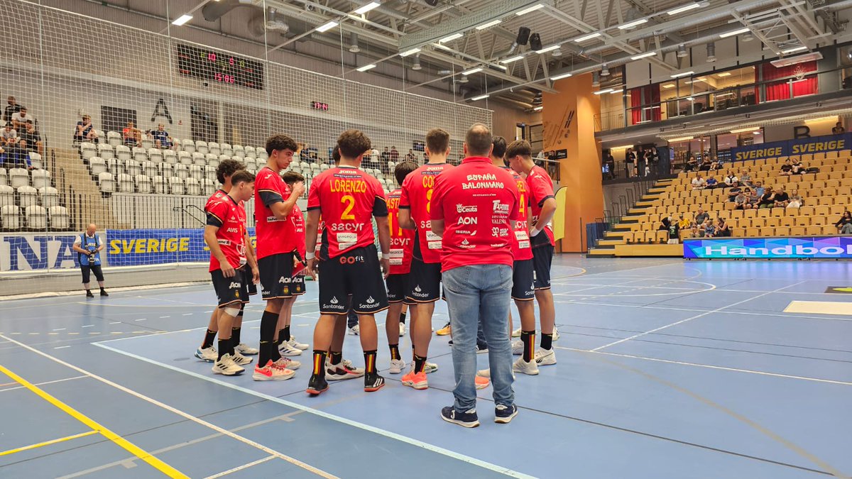 📌 Torneo Escandibérico
🏟 Lindesberg Arena🇸🇪

⏱️ 60’ - Final
🆚 España 🇪🇸 39:26 🇵🇹 Portugal

🎙️ ¡Primera victoria en el Escandibérico ante una rival que volveremos a ver en el <a href="/EHFEURO/">EHF EURO</a>! 

#️⃣ #HispanosJuveniles #Balonmano