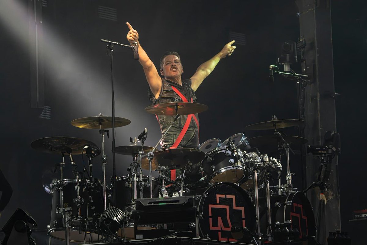 RammsteinUn's tweet photo. Vielen Dank Gelsenkirchen für 5 Shows - was für ein fantastisches Finale dieser Europa Stadion - Tournee!

Photos: @jenskochphoto , Paul Harries, Matthias Matthies

#Rammstein #EuropeStadiumTour2024 #Gelsenkirchen https://t.co/FNN9wde5dQ