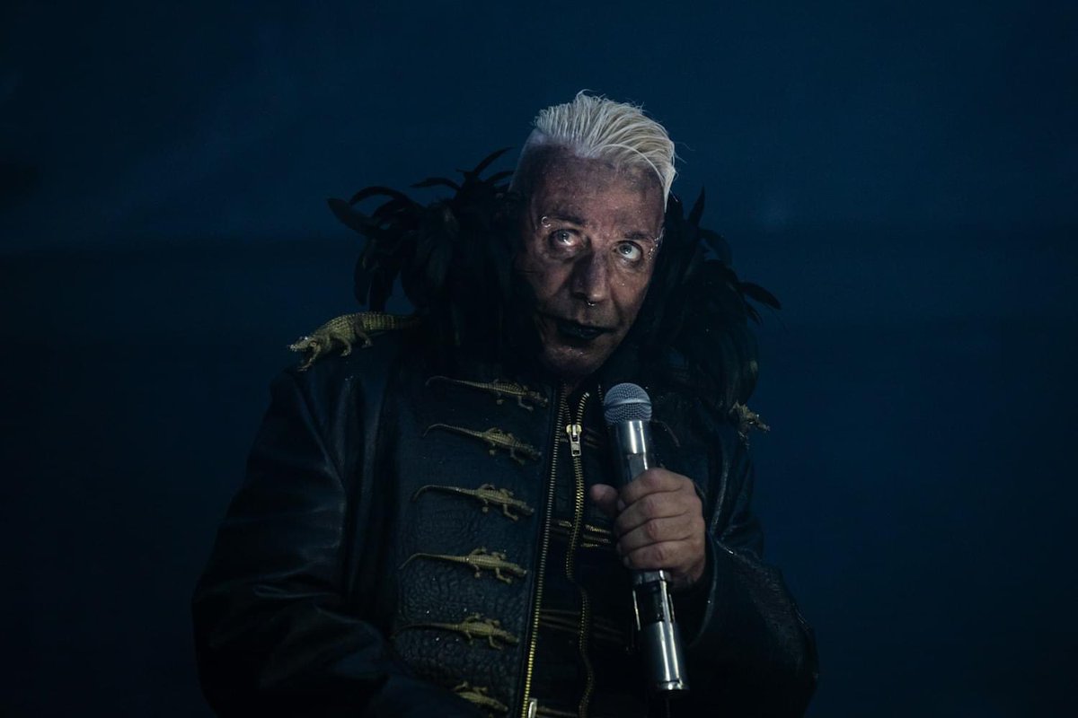 RammsteinUn's tweet photo. Vielen Dank Gelsenkirchen für 5 Shows - was für ein fantastisches Finale dieser Europa Stadion - Tournee!

Photos: @jenskochphoto , Paul Harries, Matthias Matthies

#Rammstein #EuropeStadiumTour2024 #Gelsenkirchen https://t.co/FNN9wde5dQ