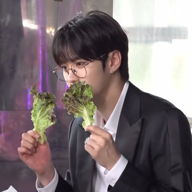 Iittleamin's tweet photo. 🥬 

#아민 #이펙스 #EPEX https://t.co/elOKTvd5xG