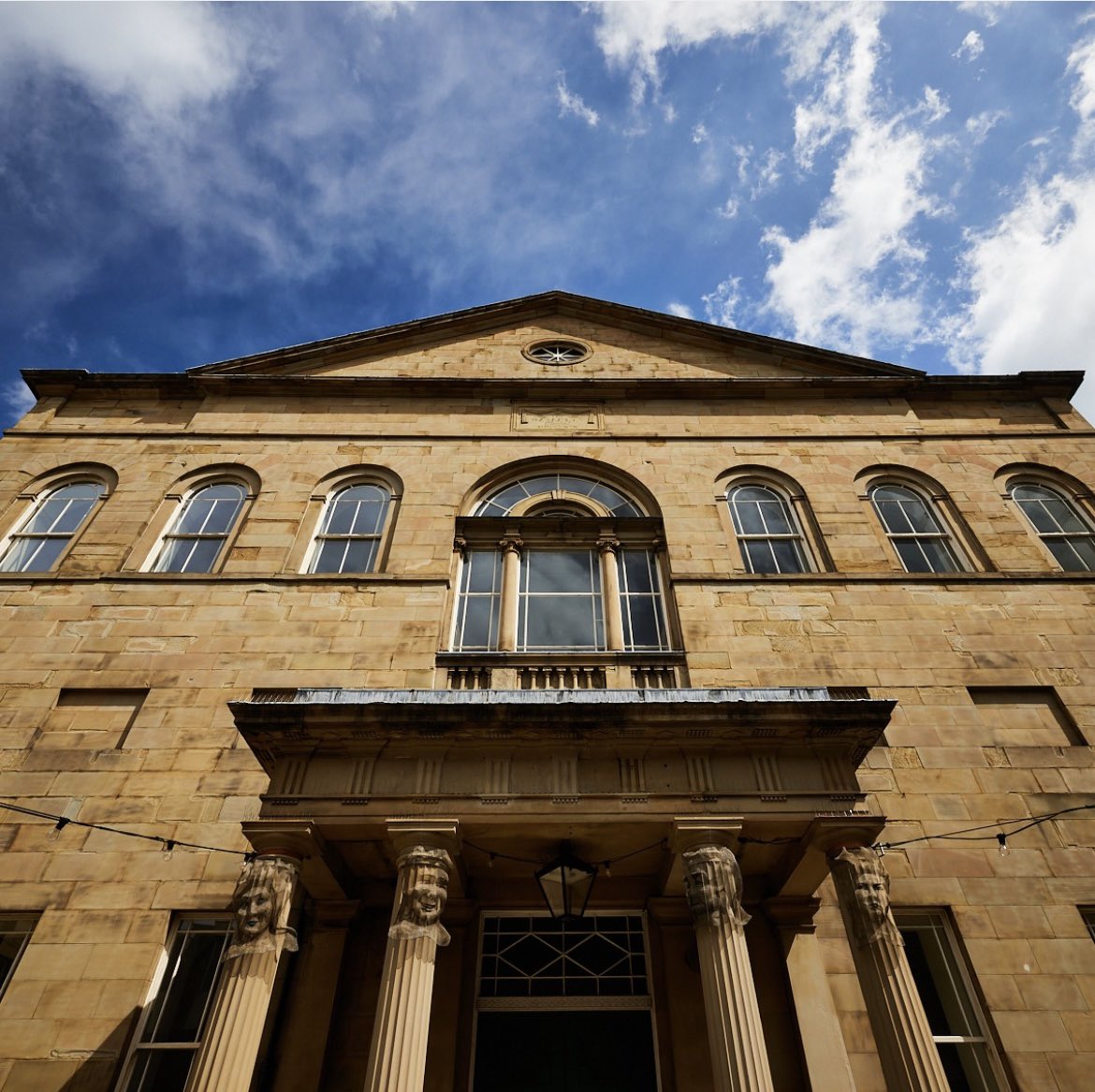 emmalouisepr's tweet photo. Happy #YorkshireDay
What a great day to start a new project for Lawrence Batley Theatre, the creative heart of Huddersfield! ๐
This wonderful theatre is celebrating its 30th birthday & Iโll be leading on the PR ๐ฅณ
Exciting! @theLBT ๐
#yorkshire #artsPR #theatre https://t.co/gMj2jhkbkE