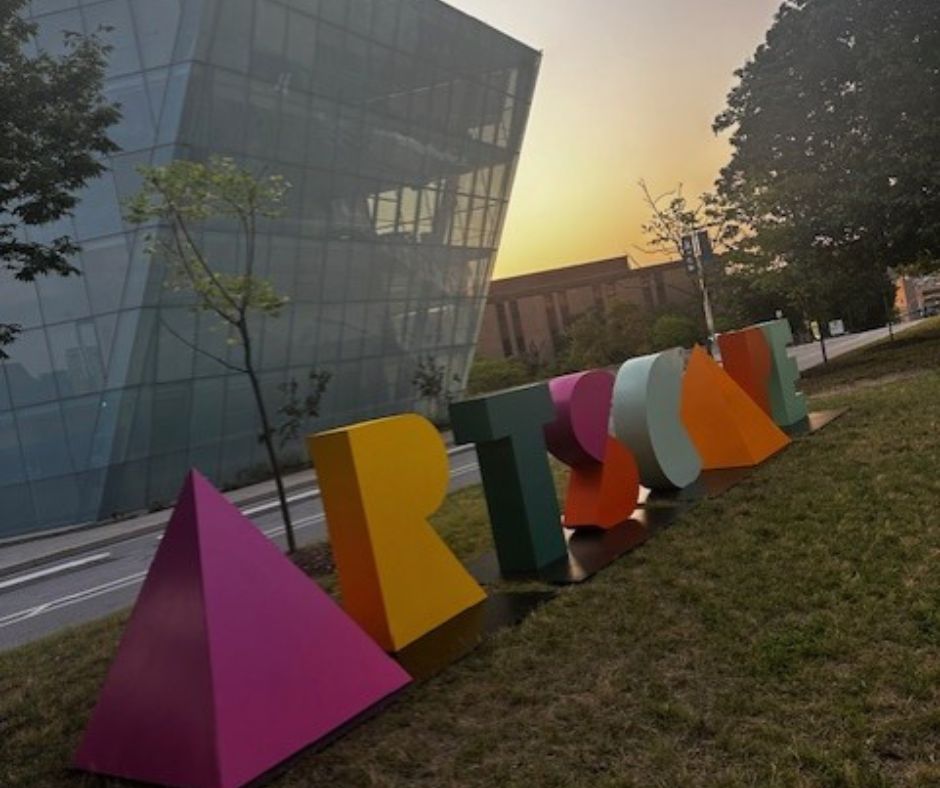 PROFILES tweet media