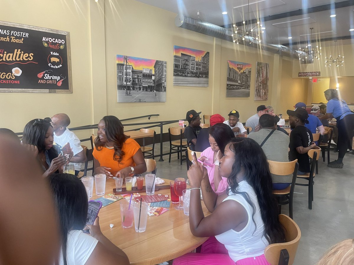 expbowiestate's tweet image. 🐶 Let's kick off Day 1 of the 2024 HBCU Kings and Queens Conference with a fun breakfast @RubySlipperCafe Canal Street! Who's ready to grab some delicious bites before the excitement begins? #rubyslipper #bowiestate