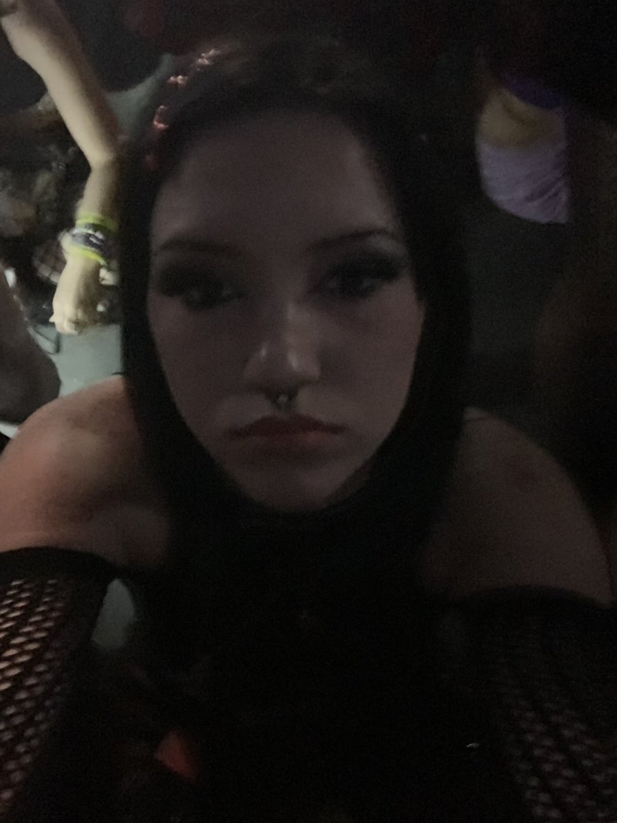 Bri tweet media