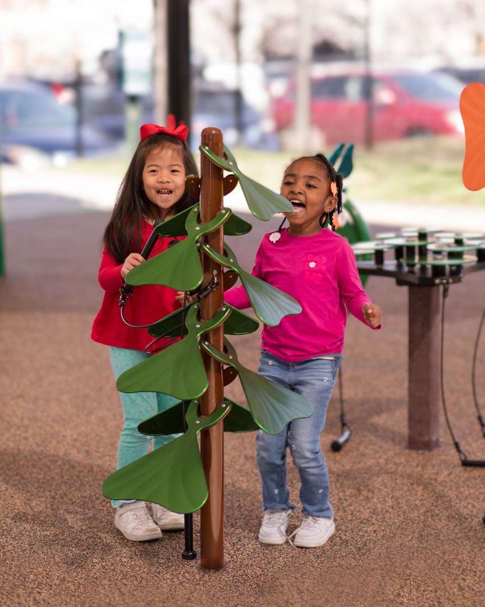 Freenotes's tweet photo. Fun fact: Some trees can grow up to 426 feet! That is about 85 of our Tenor Trees stacked on top of each other but our trees make music!🌲☀️✨

#FreenotesHarmonyPark #OutdoorMusicalInstrument https://t.co/kPNQNa4g81