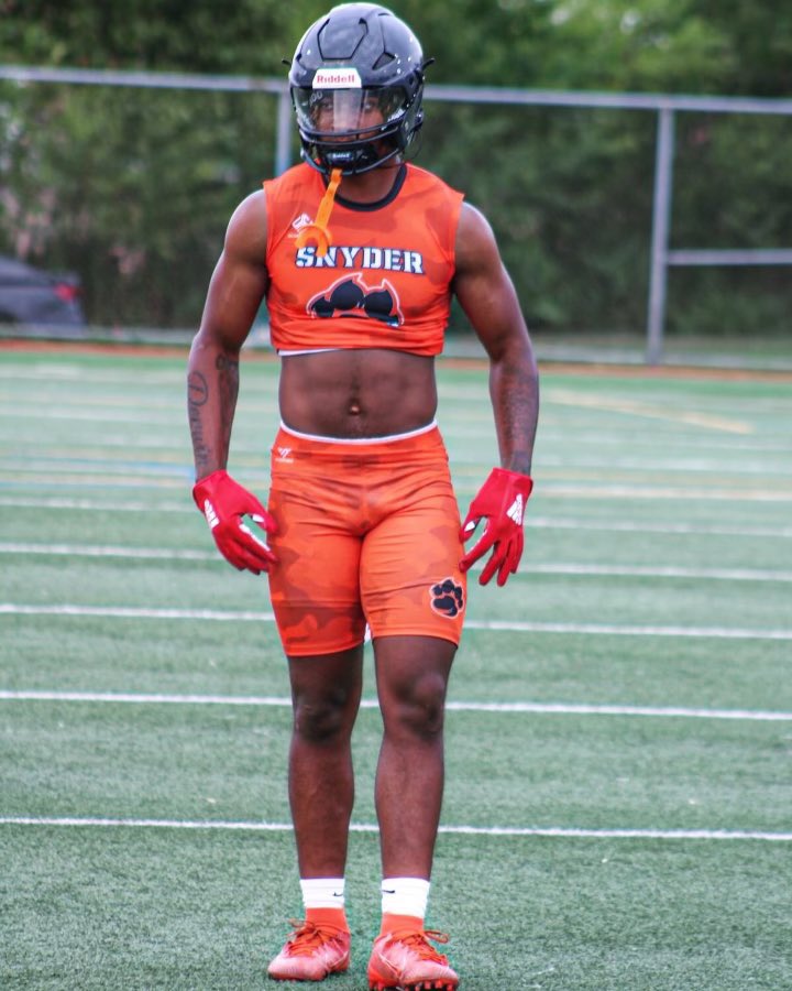 Rutgers Scarlet Knights | The Knight Report (@rutgersrivals) on Twitter photo #Rutgers Football LB commit DJ McClary (<a href="/tnlDJ_/">DJ McClary</a>) has added some muscle this offseason 💪
📸 / <a href="/SnyderTigersFB/">Snyder High School Football</a>
👉 Rutgers.Rivals.com #Rutgers Football LB commit DJ McClary (<a href="/tnlDJ_/">DJ McClary</a>) has added some muscle this offseason 💪
📸 / <a href="/SnyderTigersFB/">Snyder High School Football</a>
👉 Rutgers.Rivals.com