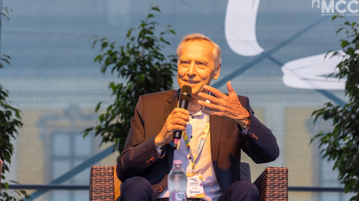 What were the perspectives of each Central European? Let's start with our guests.

🇸🇰 <a href="/janfigel/">Jan Figel</a> expressed how proud Mathias Corvinus would be of #MCCFeszt.

“Mathias Corvinus would be grateful to see so many young people gathered here today, representing a new generation.”