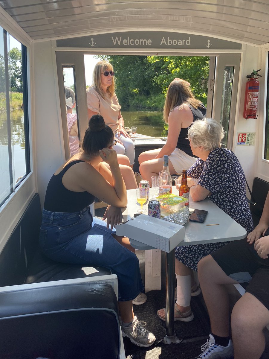 Harry2606Gray's tweet photo. Happy 80th birthday mum 💙 what a lovely day . #family https://t.co/p0U3ulYEH3