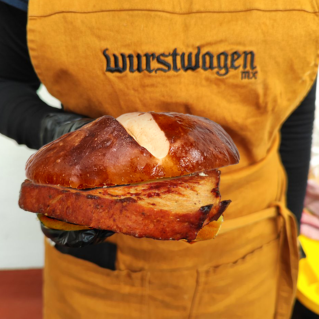 Leberkäse 💛 
.
.
.
#salchichasalemanas
#cdmxfood #cateringcdmx #cateringempresas #wurst  #comidaparaeventos #würst #bratwurst #wurstwagen  #comidaalemana