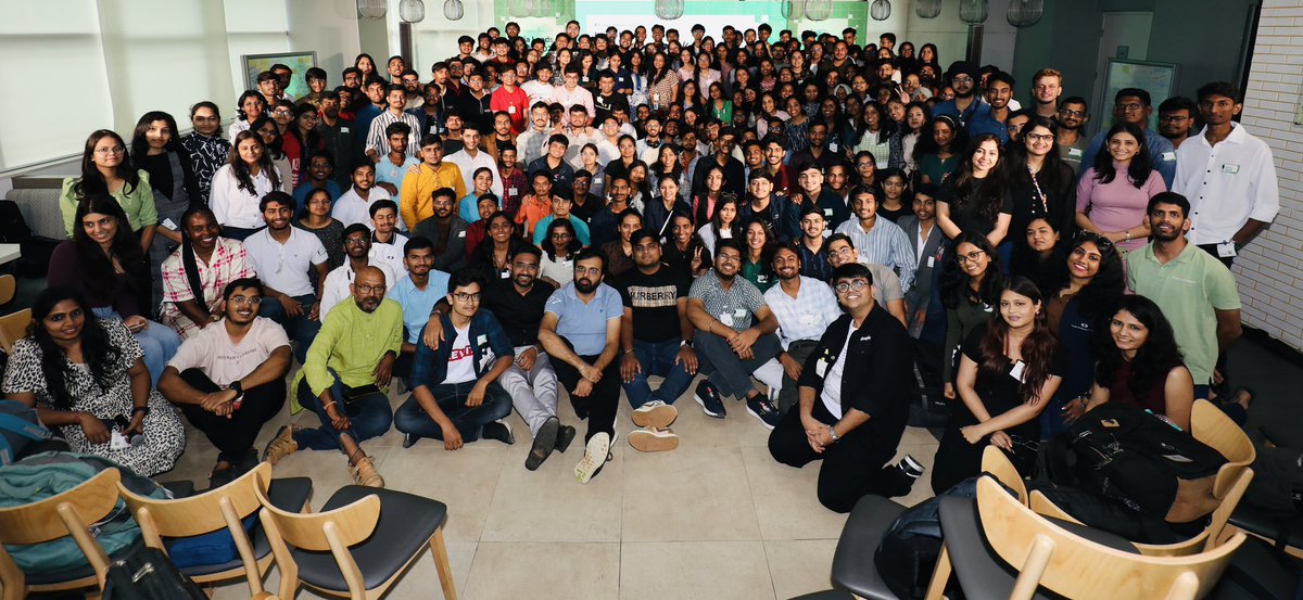 SahithiGurlinka's tweet photo. Thrilled to have attended GDSC AI Day in Bangalore!😊 It was amazing meeting the leads from across India. Special thanks and great to connect with @Nikkitagandhi, Rachel Francois, Tanvi Somani, and Karthik Padamanabhan!
#IndiaLeadsAIDay #GoogleDevsIN #DeveloperStudentClubs https://t.co/GqyMNwdN7A
